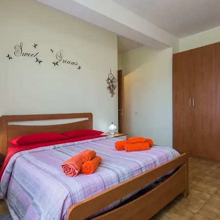 Il Cipresso Apartment *